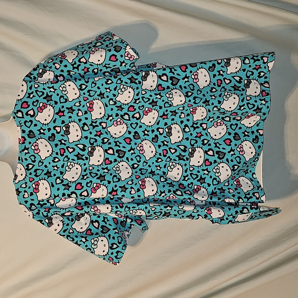 Hello Kitty Scrub Top - Picture 7 of 10